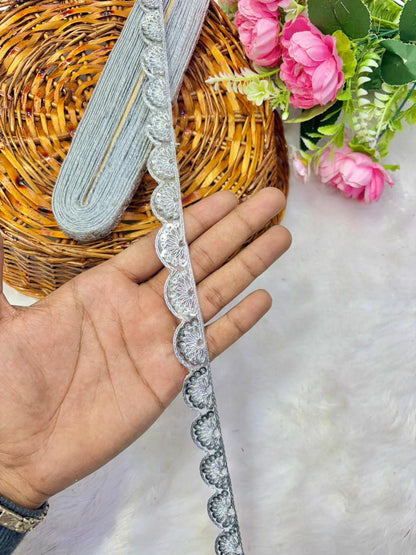 Aurora Silver Scallop Lace Border (9-Meter Pack)