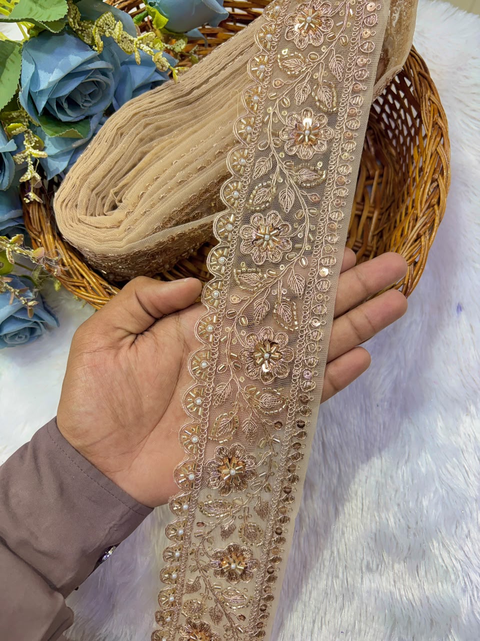 ✨ Premium Golden Embroidered Zari Lace – Elegant Decorative Border pack of 9 meter ROSEGOLDLACE